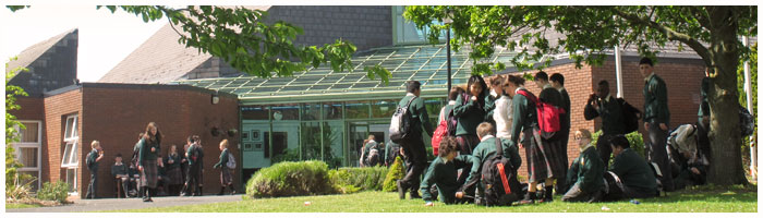 students in grounds of Colaiste chiarain